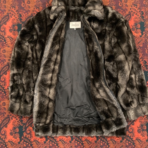 80's Vintage Neiman Marcus Fake Fur Bubble waist Coat, size XS - Picture 2 of 6